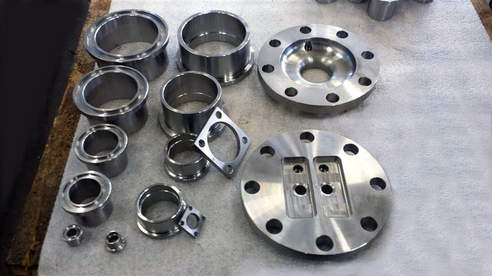 Realizzazione flange, anelli, bussole, bielle..
